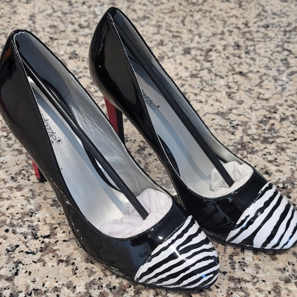 Shoe dazzle Zebra Print High Heels Size 9